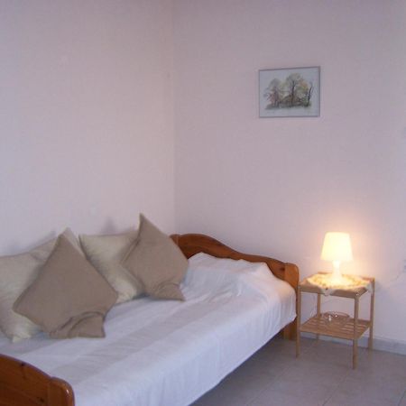 Maria'S Haus In Artemida Appartement Buitenkant foto
